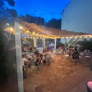 https://le-patio-de-fabio.fr-provencehotel.com